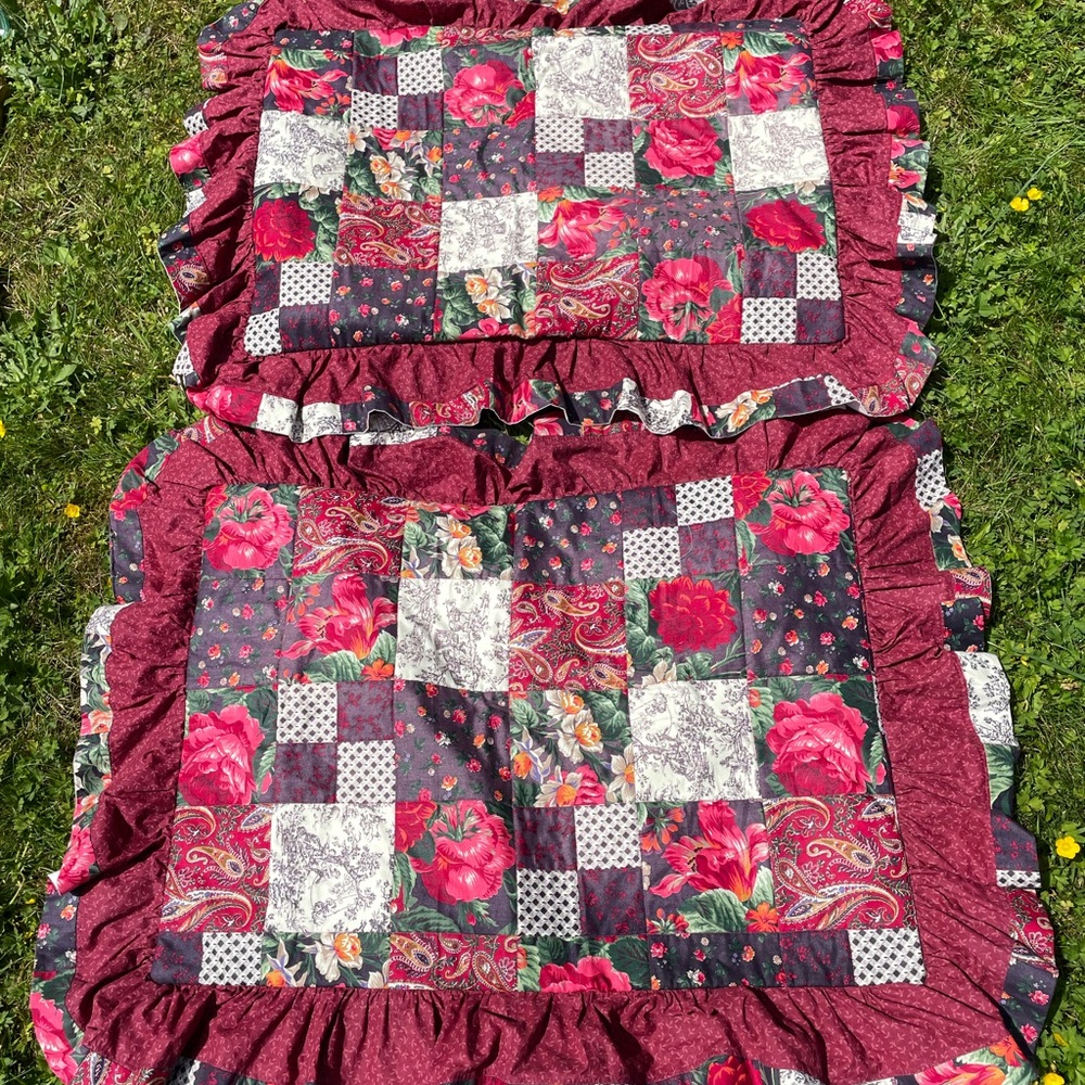 Floral Patchwork Quilted Pillowcases‎ - Picture 2 of 3
